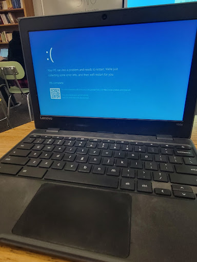 A Chromebook displaying a error screen. Photo taken by Autumn Pagel