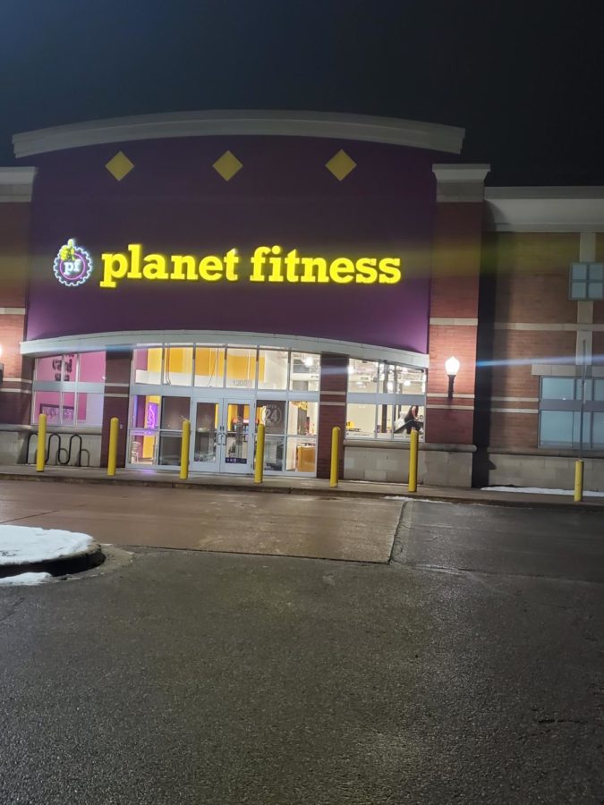 the outside of Planet fitness.